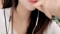 左右小姐姐,时尚潮流的引领者