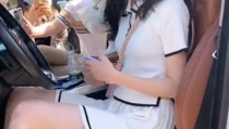 小姐姐上车照片,小姐姐上车瞬间，惊艳众人目光